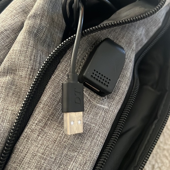 Matein Backpack - Picture 9 of 9